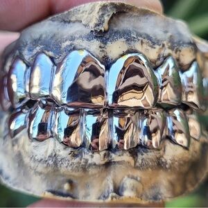 Custom Grillz & Jewelry